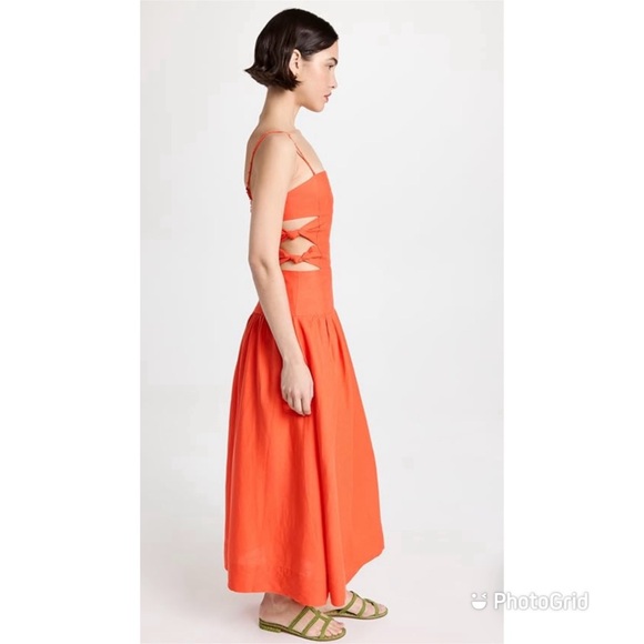 Precise knots detail the cutout sides of this FARM Rio midi dress. - Picture 3 of 6